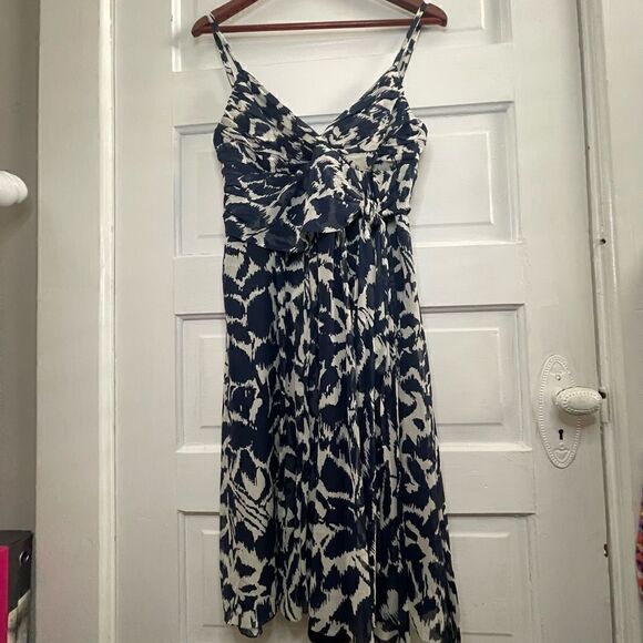 BCBGMaxAzria Silk Sleeveless Dress Size 8 - Picture 2 of 10